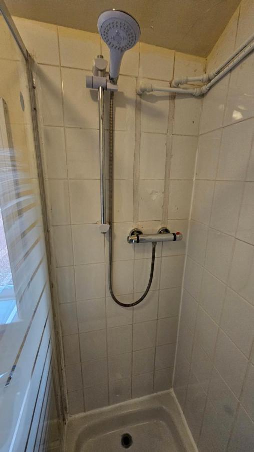 בוסטון Sherwood Terrace 3 Bedroom 1 Double Bed 4 Single Beds Entire Property Contractors Welcome מראה חיצוני תמונה